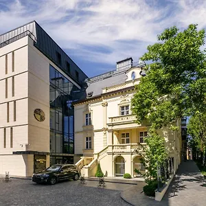 https://maestral.hotelslviv.net